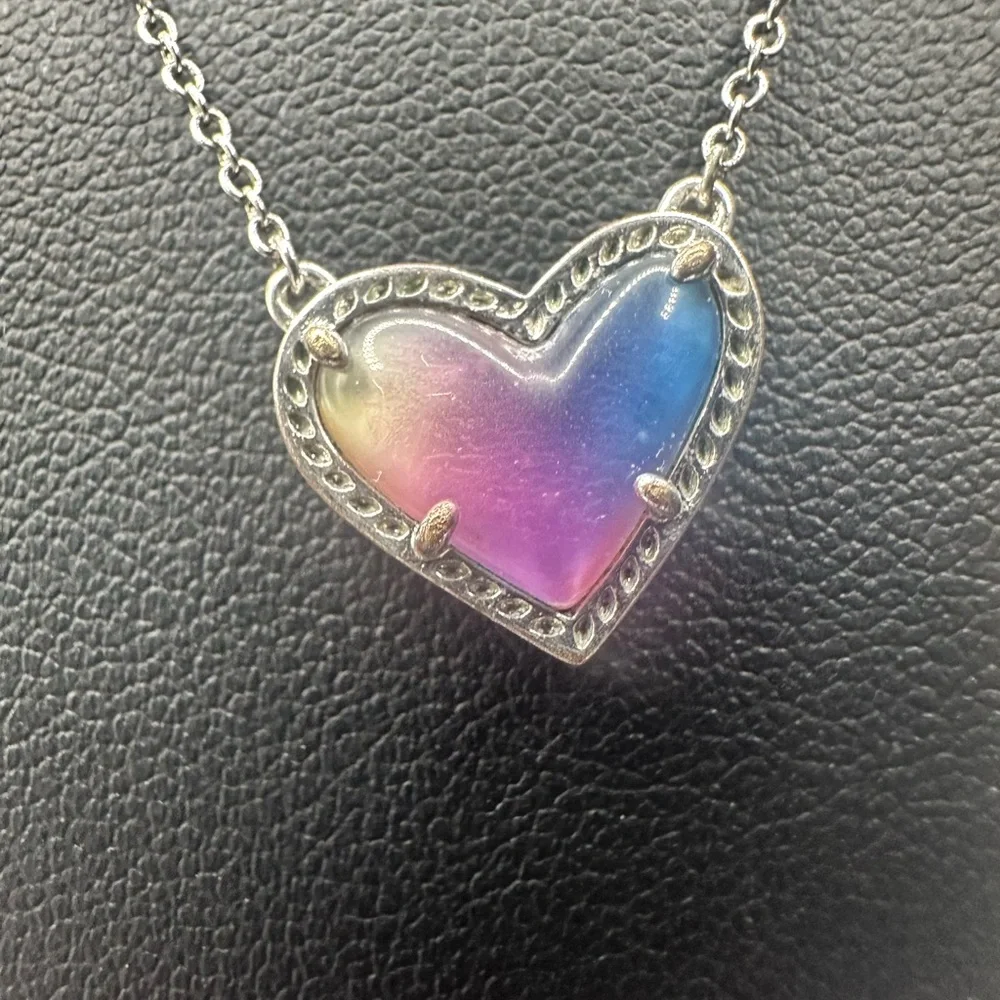 Kendra Scott Ari Heart Pendant Necklace Rainbow Iridescent Stone Silver Tone - Picture 2 of 12
